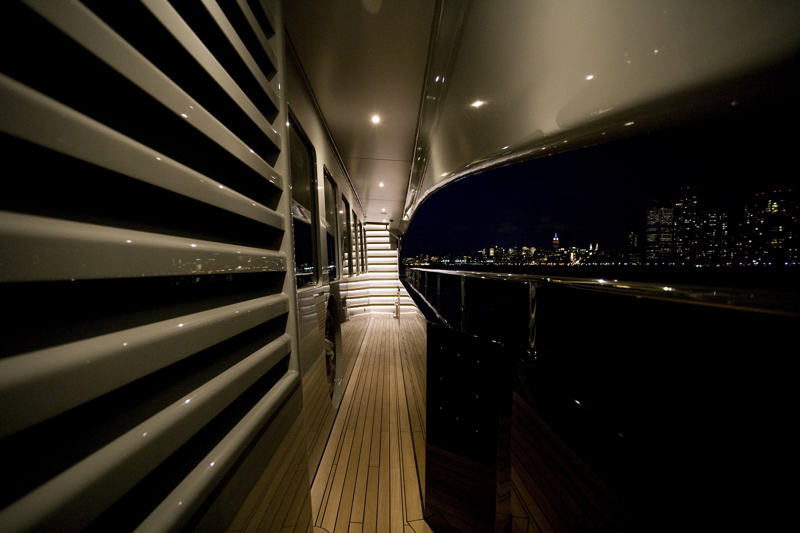 Yacht BLISS By Heesen - Portuguese Deck Evening In New York