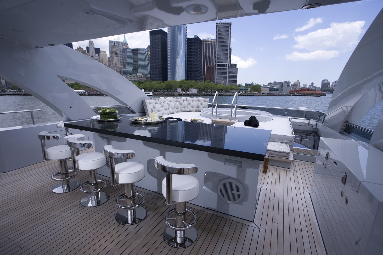 Yacht BLISS By Heesen - Sundeck And Jacuzzi In Manhatan New York, America