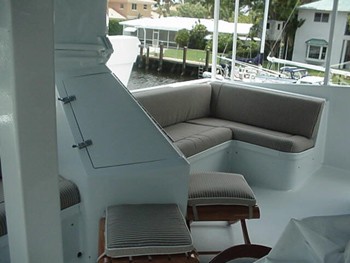 The 25m Yacht CAPTIVATOR