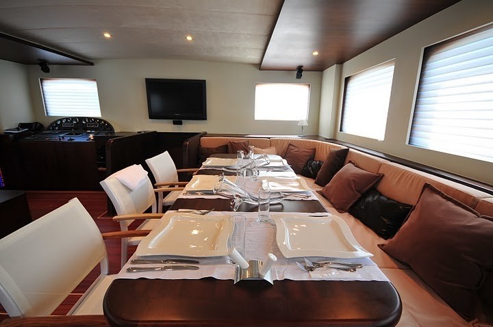 Eating/dining Furniture Aboard Yacht CASA DELL ARTE II
