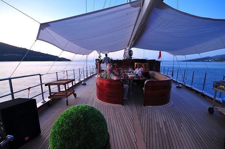 External Eating/dining On Yacht CASA DELL ARTE II