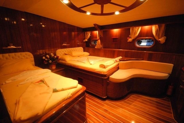 Twin Bed Cabin With Sitting On Yacht ESMA SULTAN