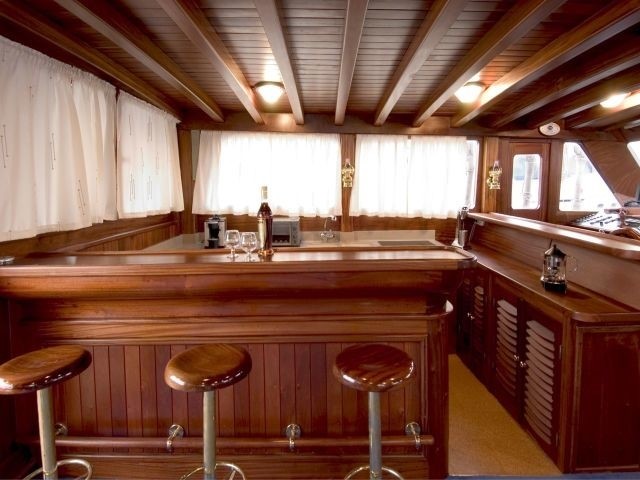 Drinks Bar On Yacht MATINA