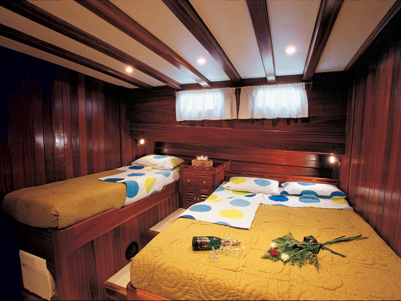 Twin Bed Cabin On Yacht MATINA