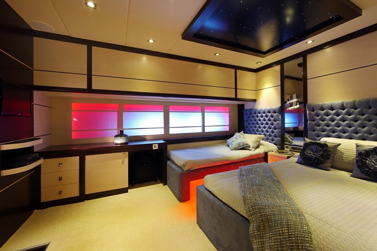 Twin Bed Cabin Aboard Yacht PERLA DEL MARE
