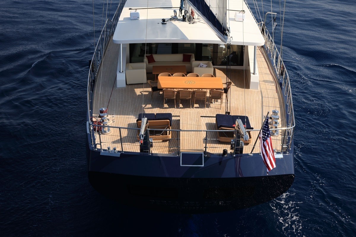 Aft: Yacht PERLA DEL MARE's From Above Aspect Image