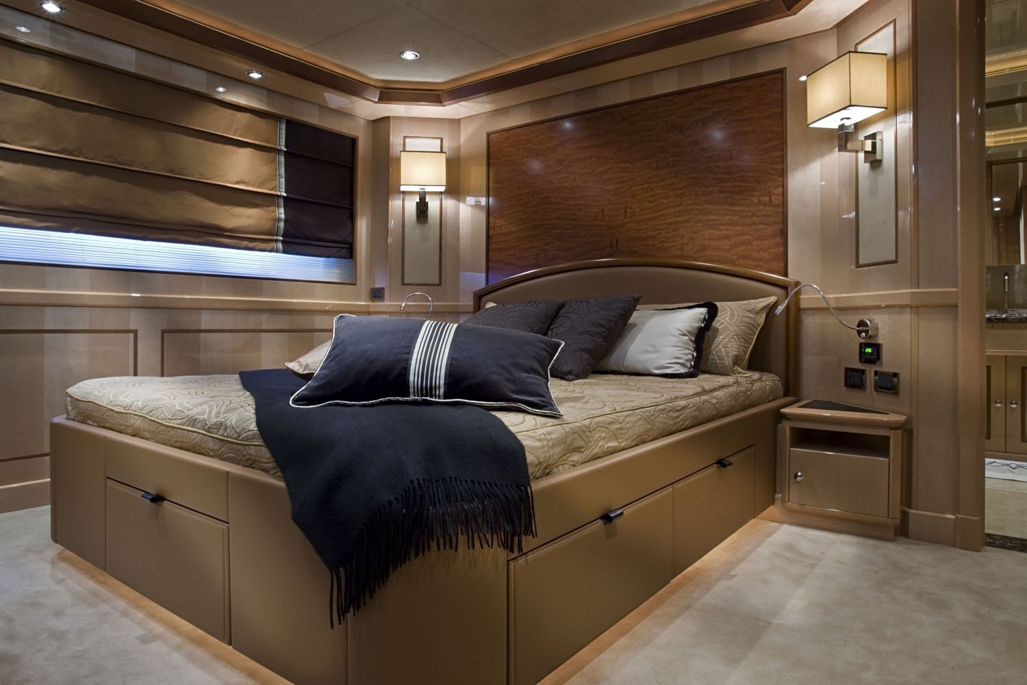 Blue: Yacht SOFICO's Guest's Cabin Image