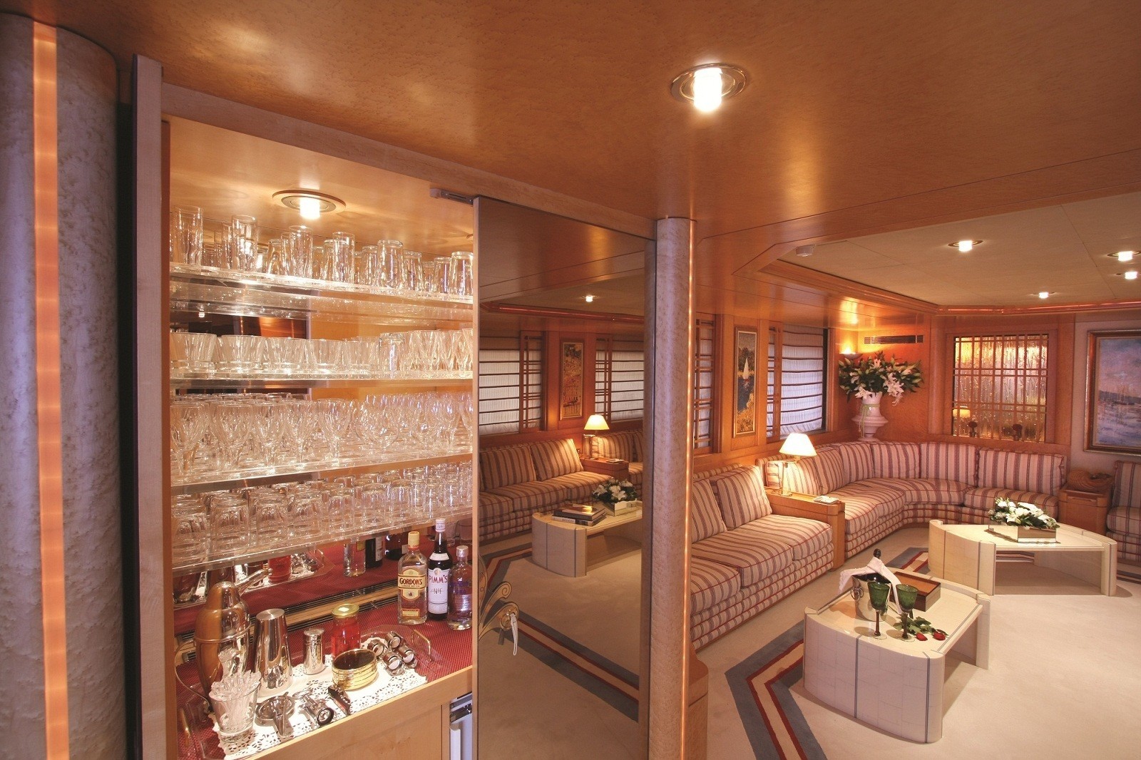 Sky-lounge Drinks Bar Aboard Yacht BELLA STELLA