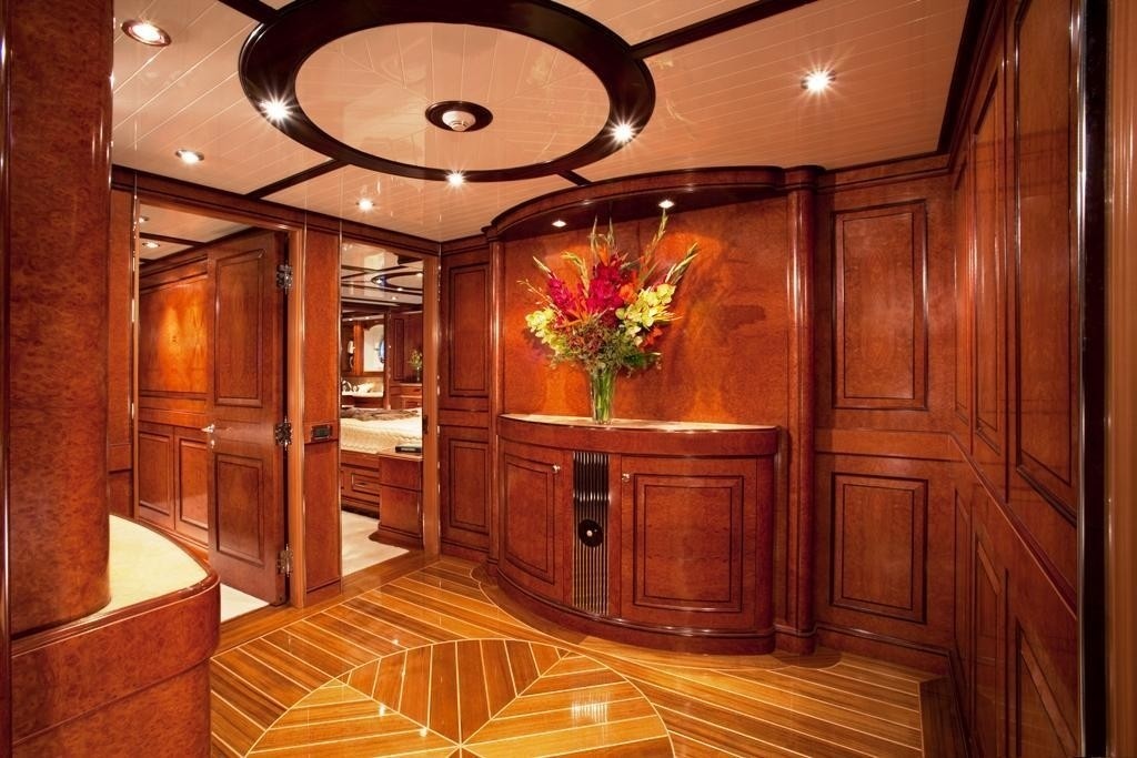 Guest's Lobby On Yacht SYCARA IV