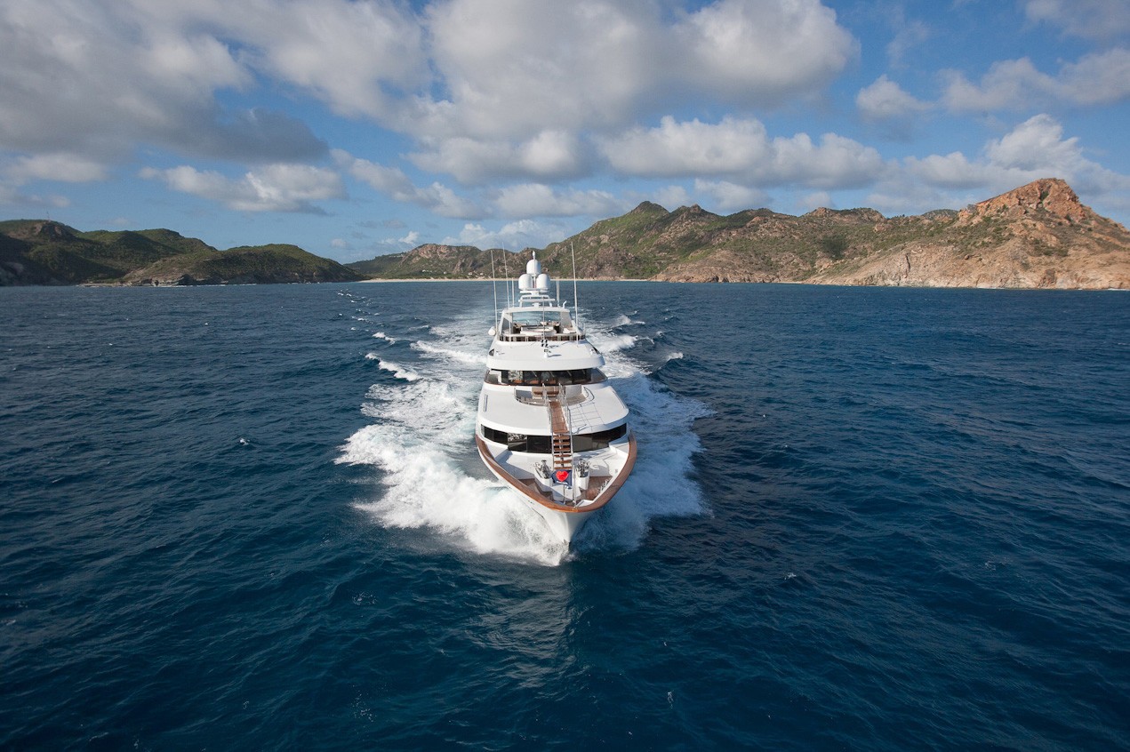 Forward Aspect: Yacht ROCKSTAR's Cruising Pictured