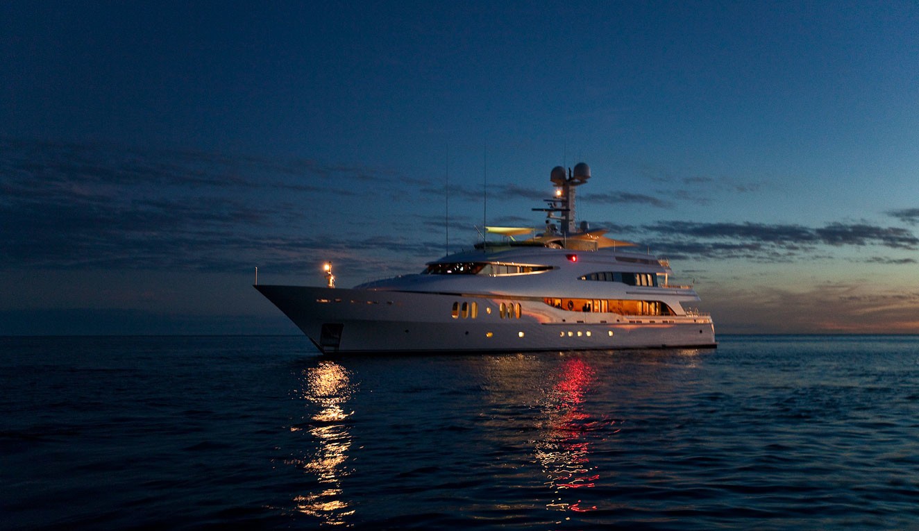 Lighting: Yacht DIAMOND A's Sunset Dusk Image