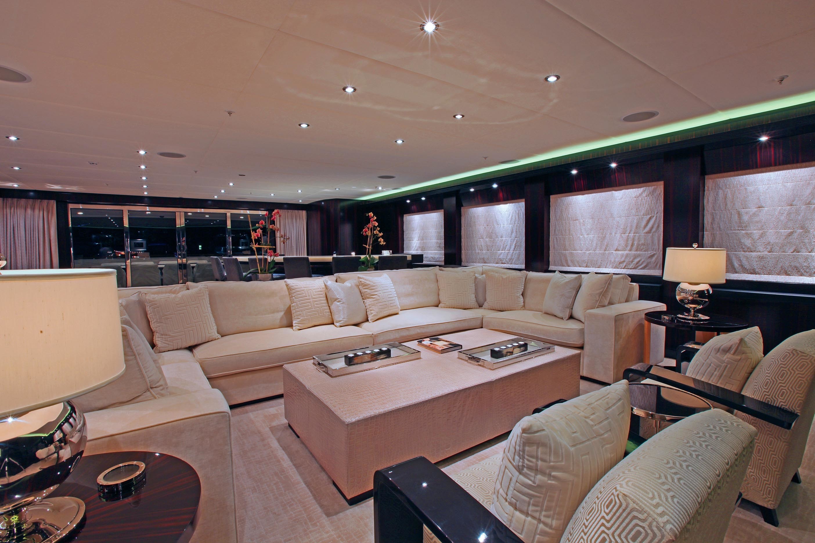 Sitting: Yacht CARPE DIEM's Sky-lounge Pictured