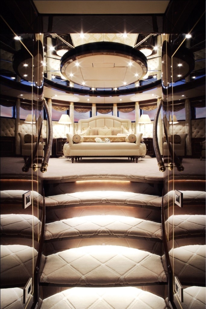 Staircase: Yacht DIAMONDS ARE FOREVER's Cabin Captured