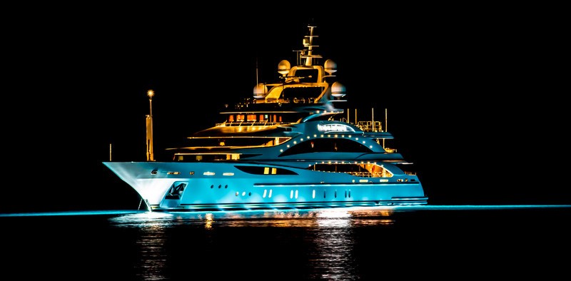The 61m Yacht DIAMONDS ARE FOREVER
