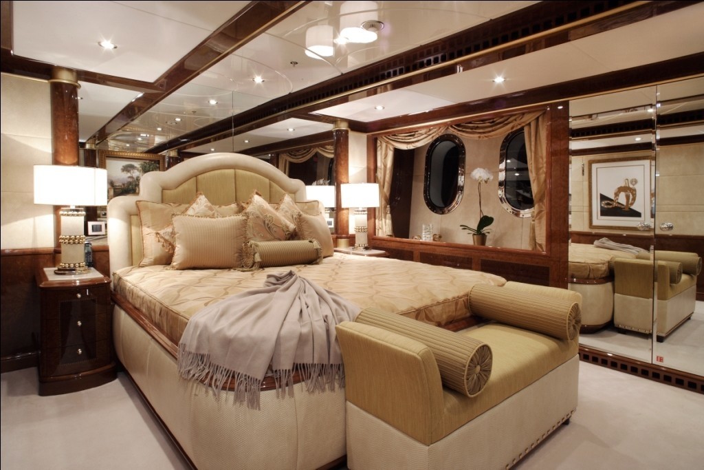 Neutralised Cabin On Board Yacht DIAMONDS ARE FOREVER