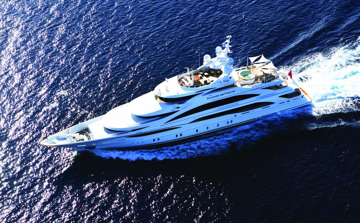 Cruising On Yacht DIAMONDS ARE FOREVER