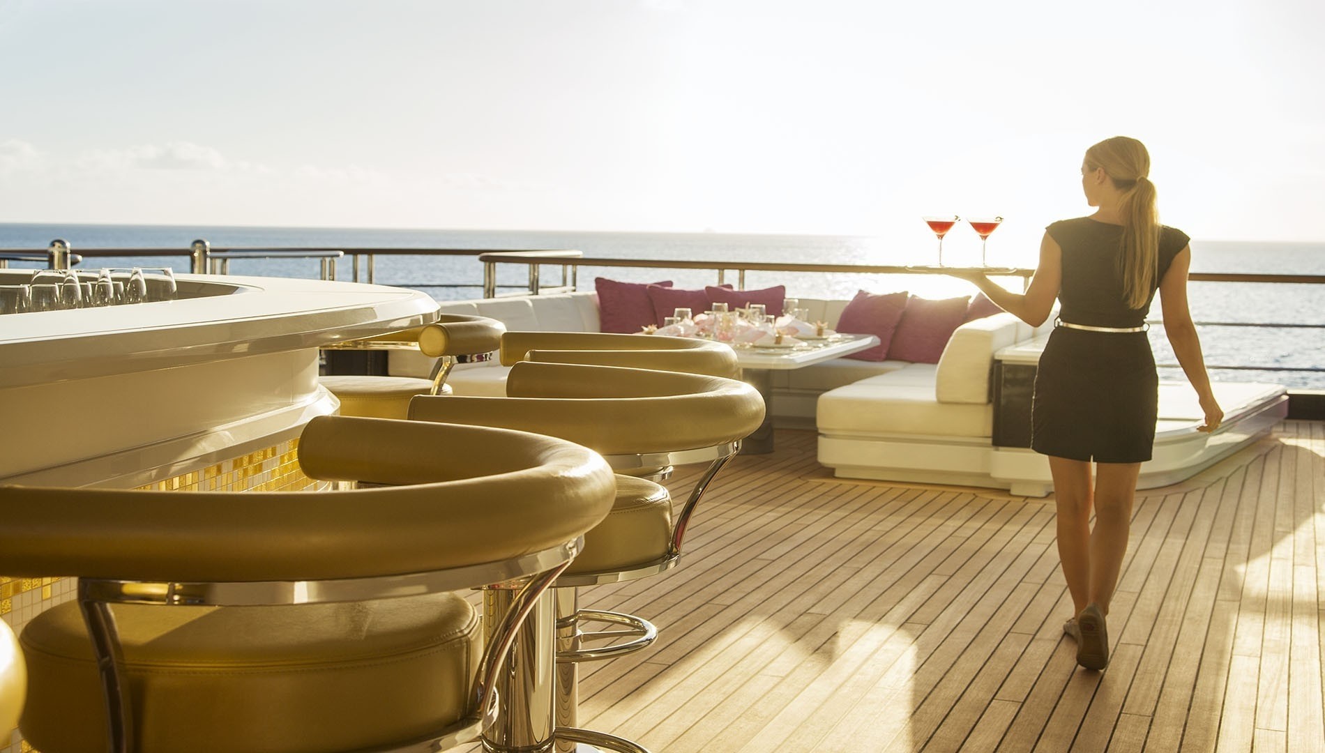 External Sitting With Drinks Bar On Board Yacht SOLANDGE