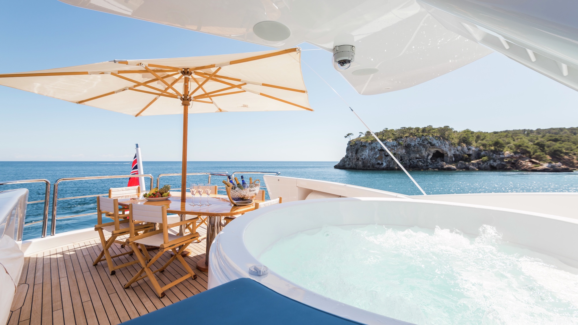 Onboard Jacuzzi And Alfresco Dining Area