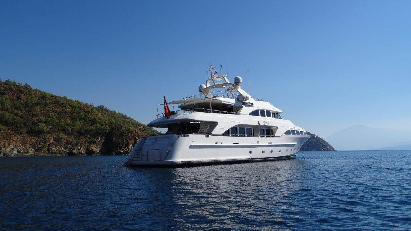 Luxury yacht OAK