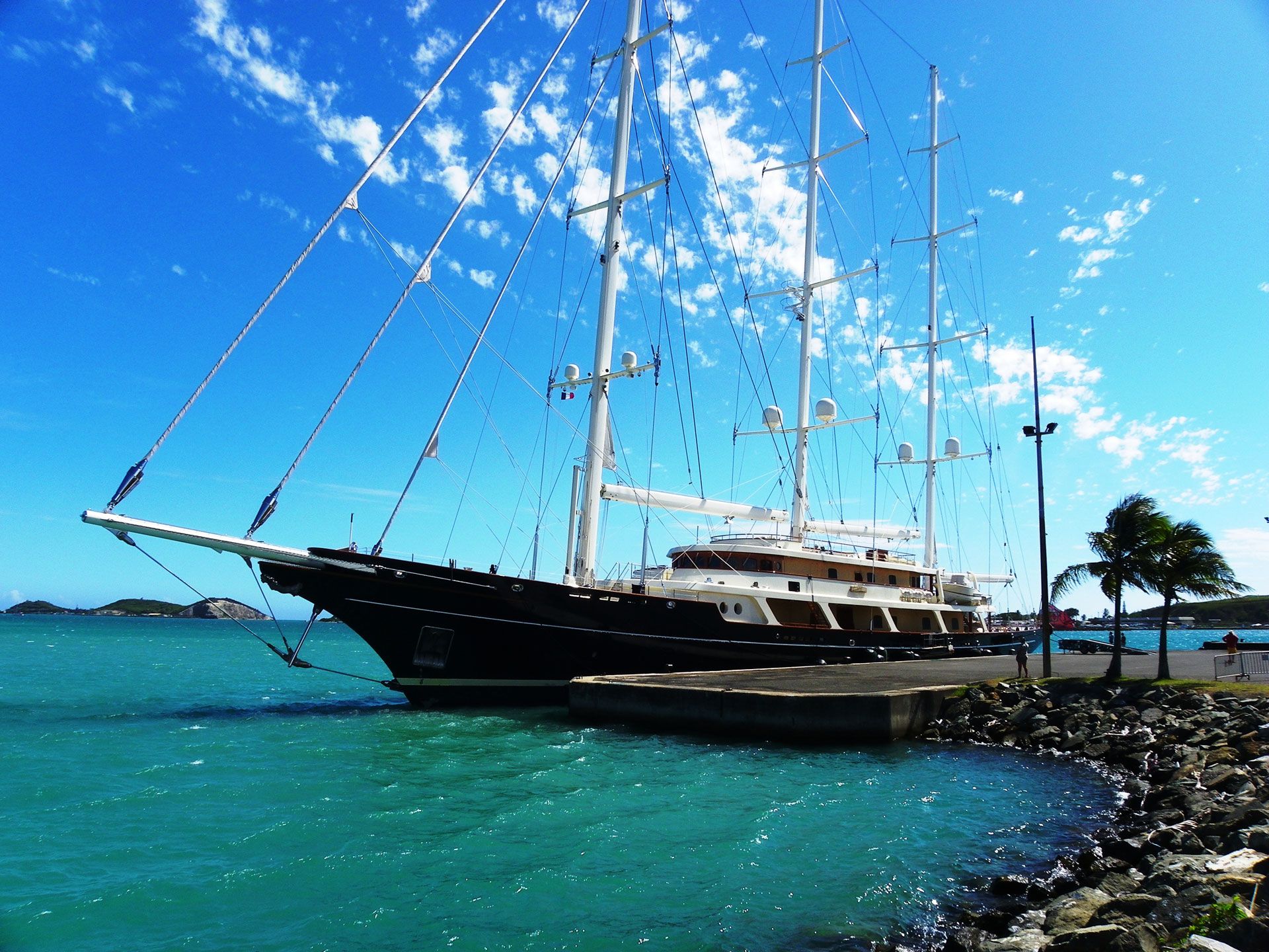 sailing yacht eos