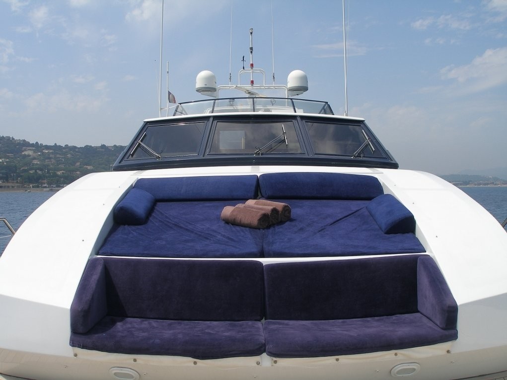 Foredeck Seating And Sunpads