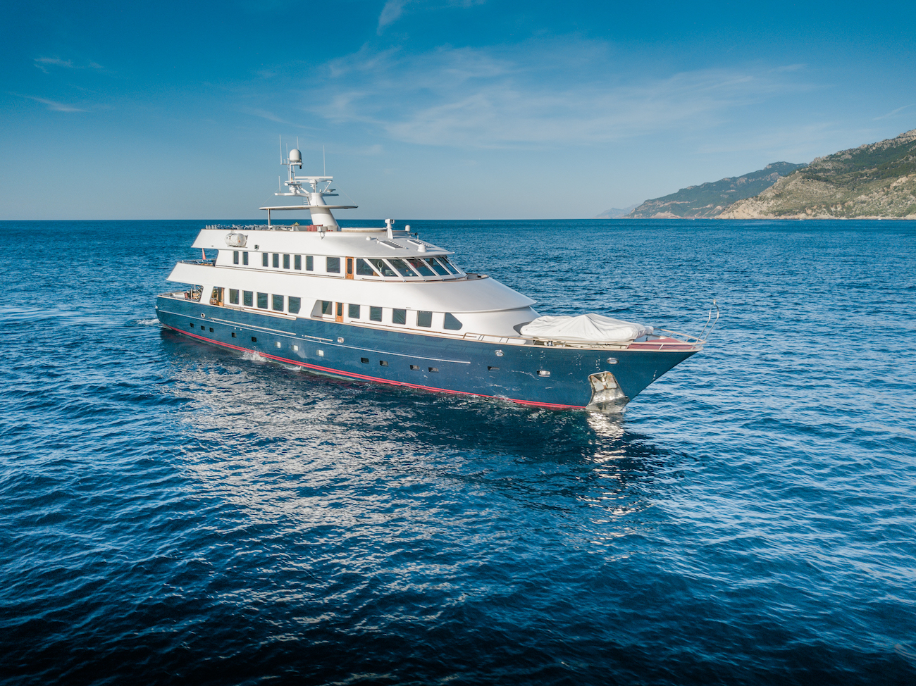 Luxury Motor Yacht Chesella