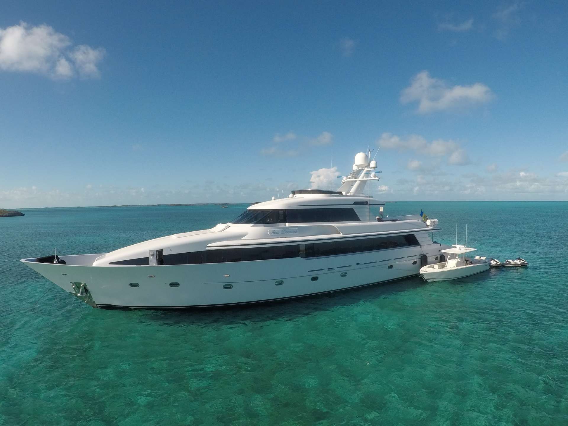 Motor Yacht SEA DREAMS In The Bahamas