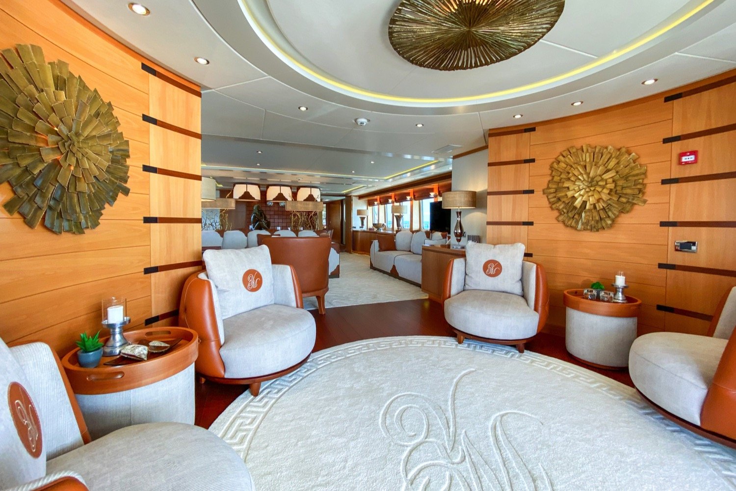 Upper Deck Circular Lounge