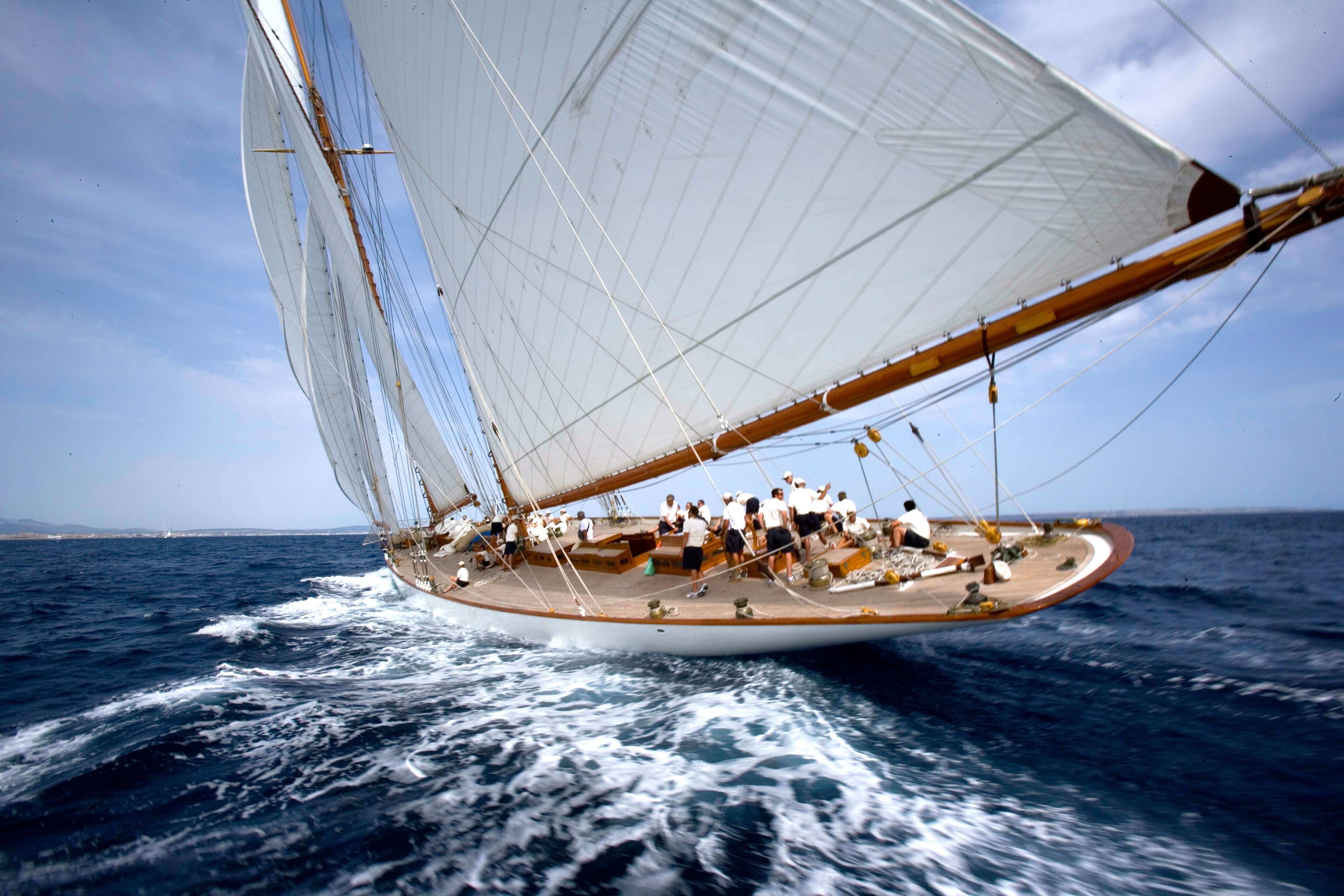 William Fife YACHT 105' - MOONBEAM IV