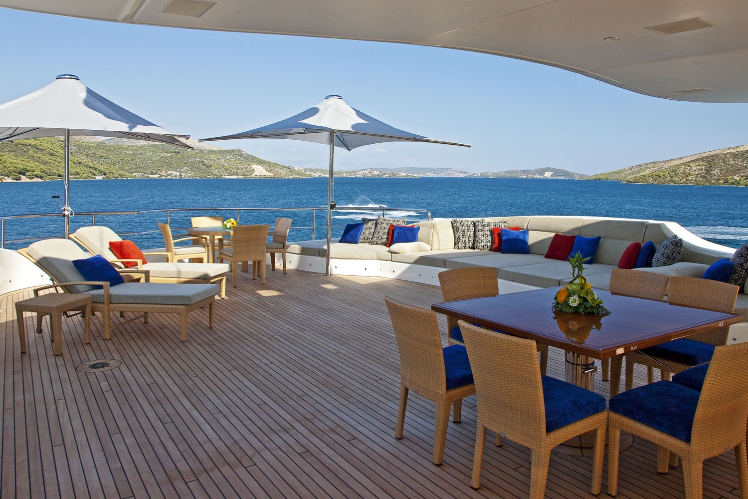 Yacht MARY JEAN II By ISA - Sundeck Aft