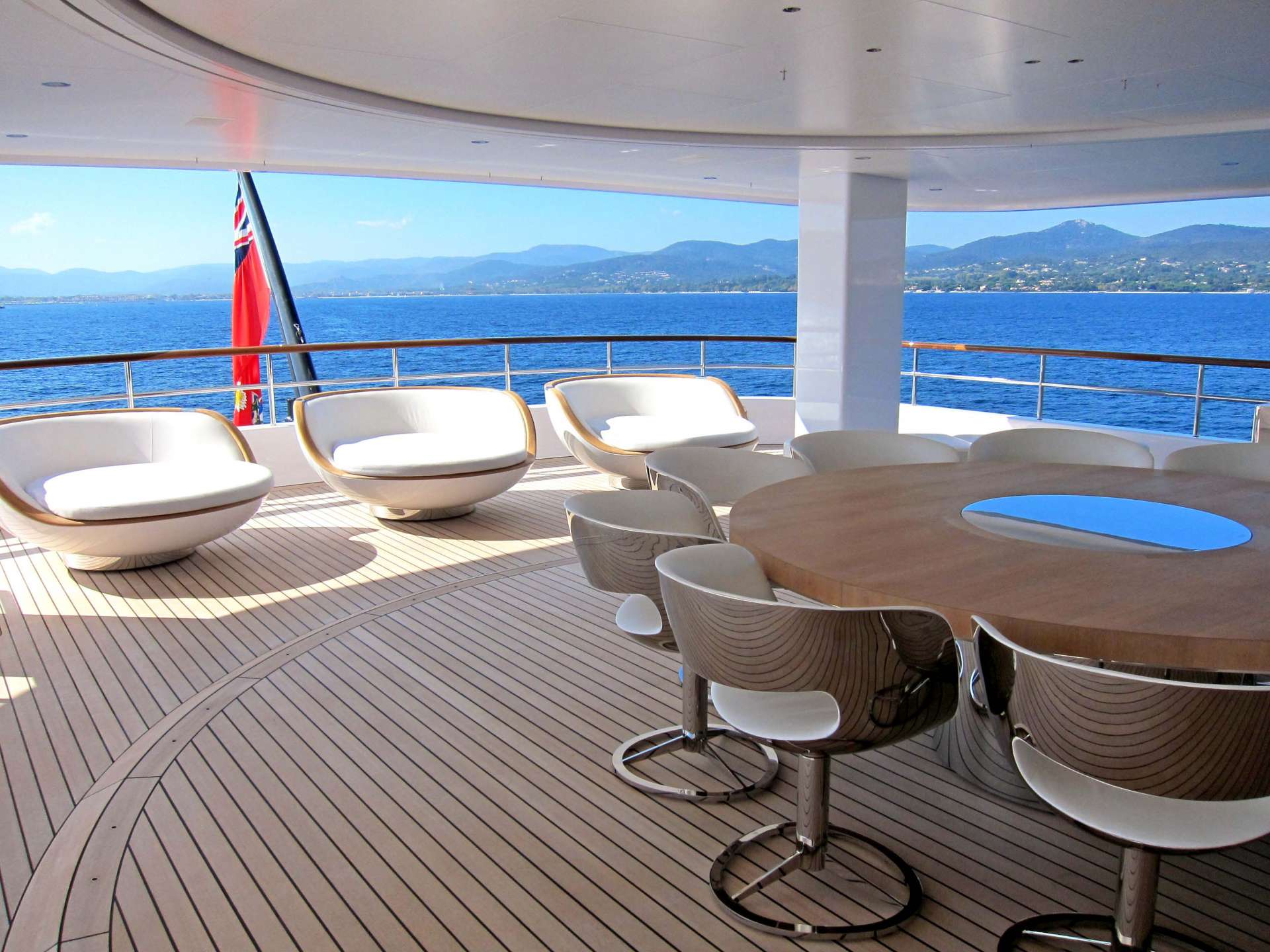 Aft Deck Dining With Chairs