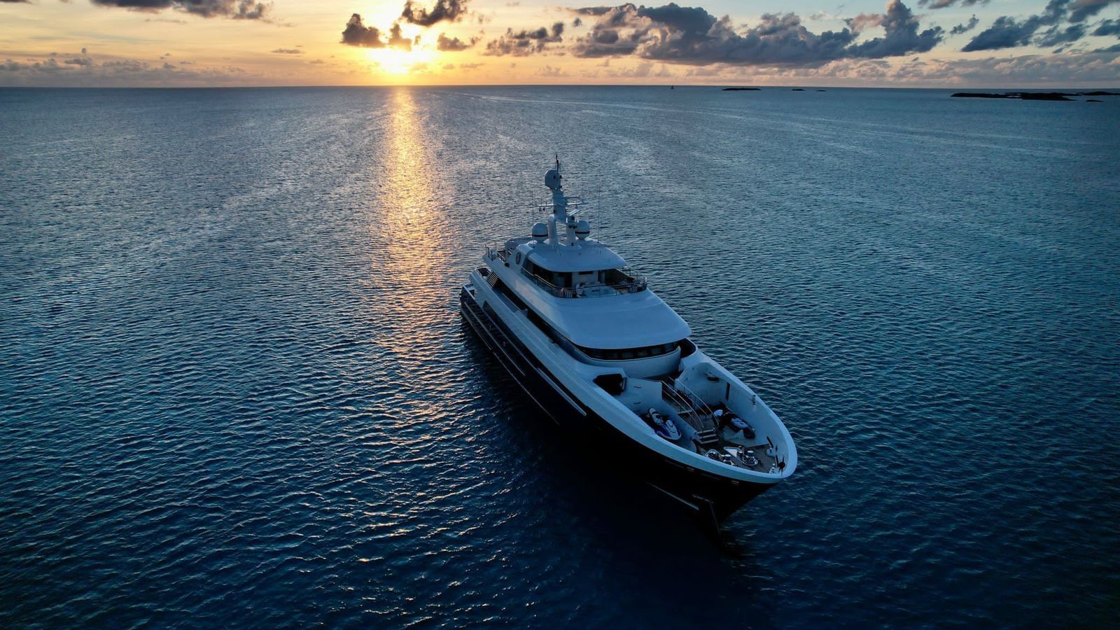 Luxury Yacht PISCES