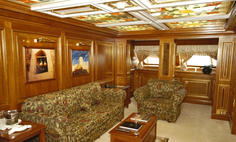 Saloon: Yacht LOALOAT AL BEHAR's Cabin Photograph