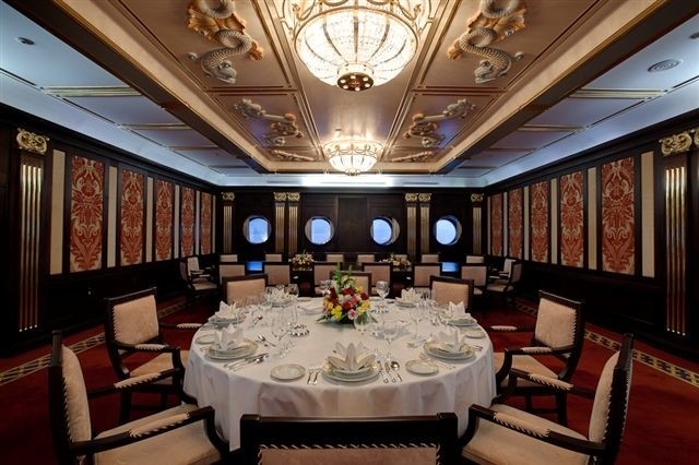 Eating/dining Saloon On Yacht LOALOAT AL BEHAR