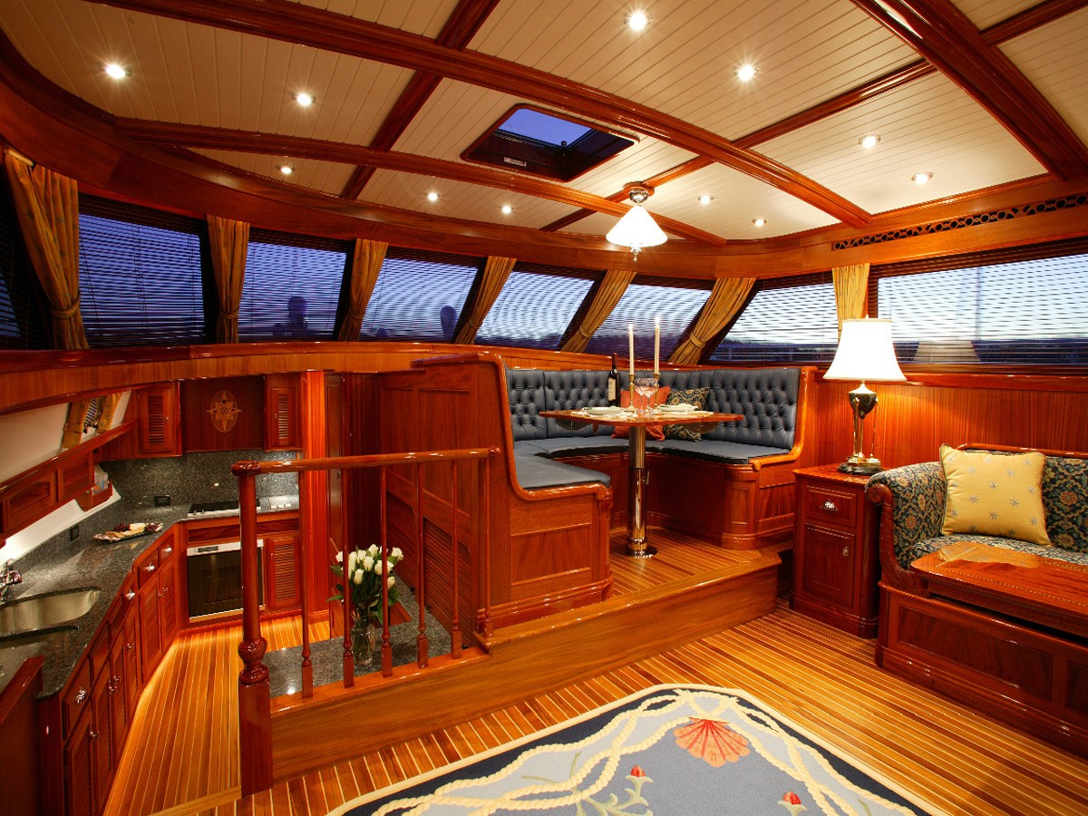 The 25m Yacht EXCELLENCE