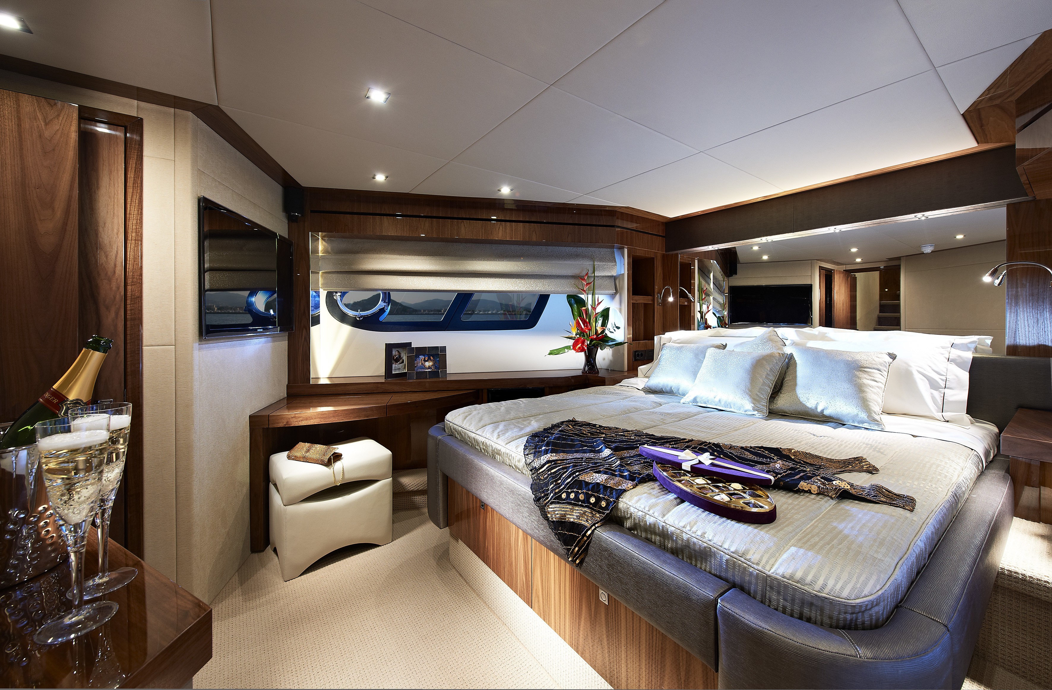 The 28m Yacht OASIS