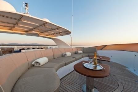 External Sitting On Board Yacht AFRICAN QUEEN