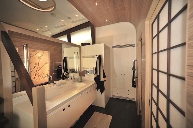 Main Master Bathroom Aboard Yacht ESPRESSO