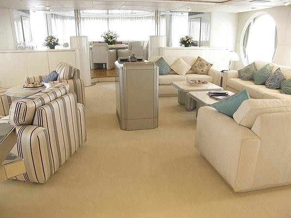 Sky-lounge Aboard Yacht LADY ARRAYA