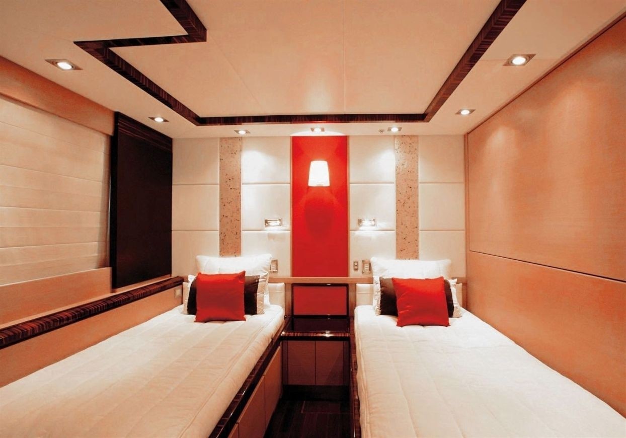 Twin Bed Cabin On Yacht DRAGON