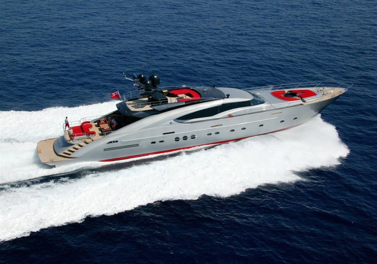 Profile Aspect: Yacht DRAGON's Cruising Captured