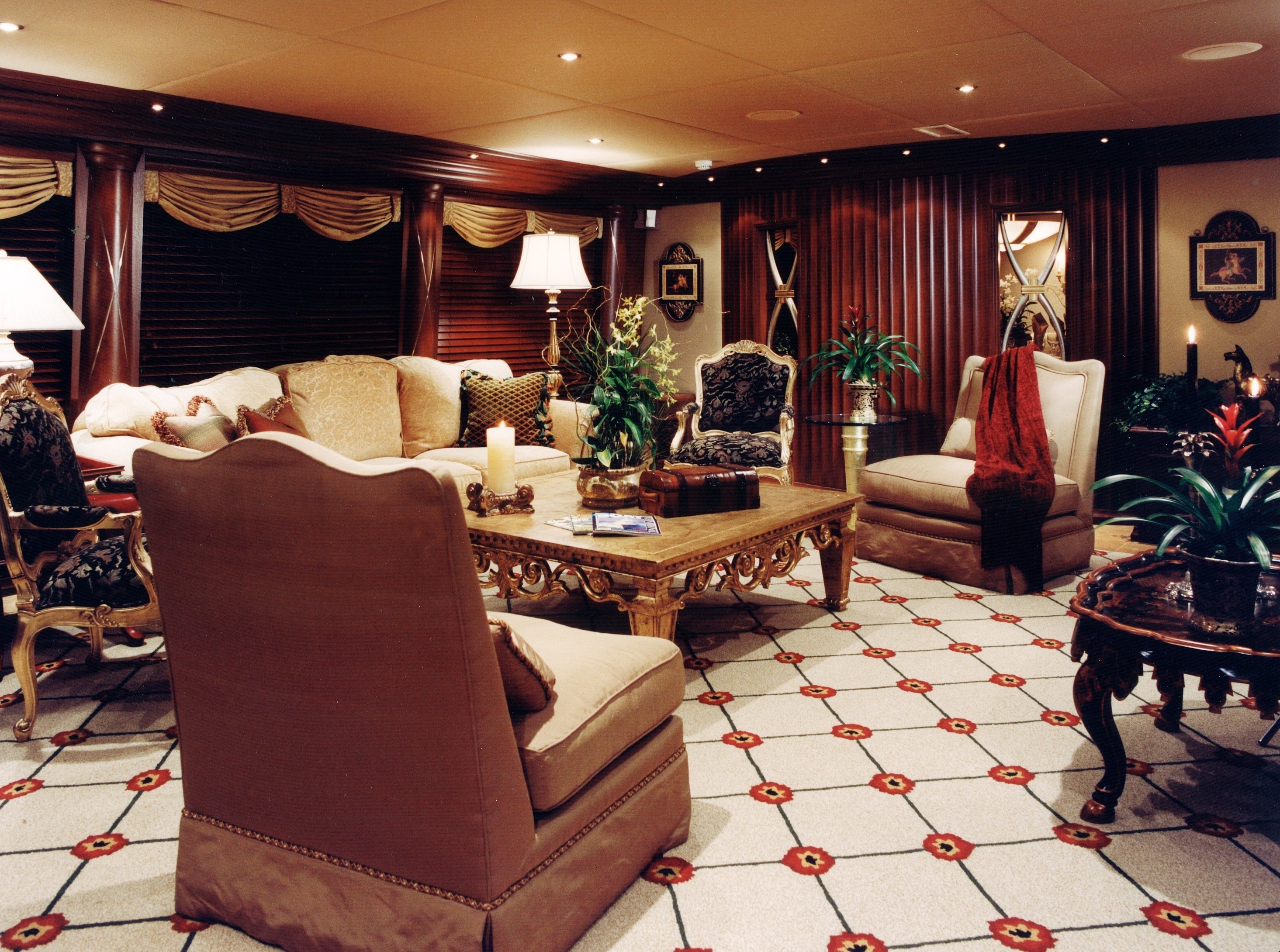 Premier Saloon On Board Yacht LAGNIAPPE