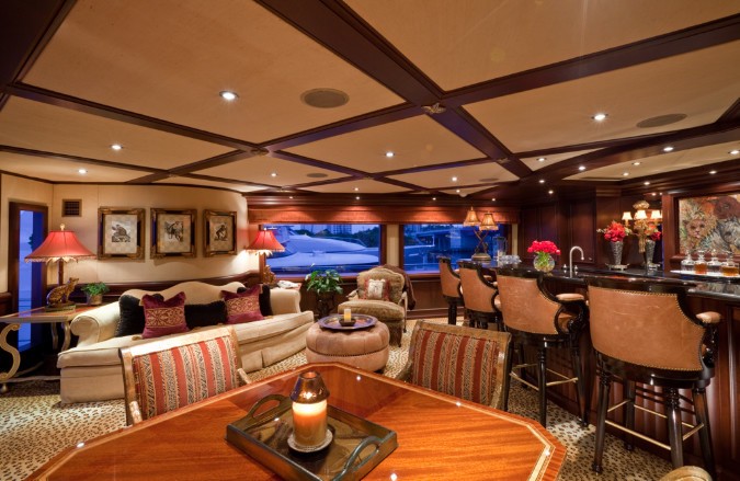 Sky-lounge Aboard Yacht LAGNIAPPE