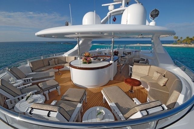 Life On Yacht ALLEGRIA