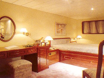 Main Master Cabin On Board Yacht SEA CROWN