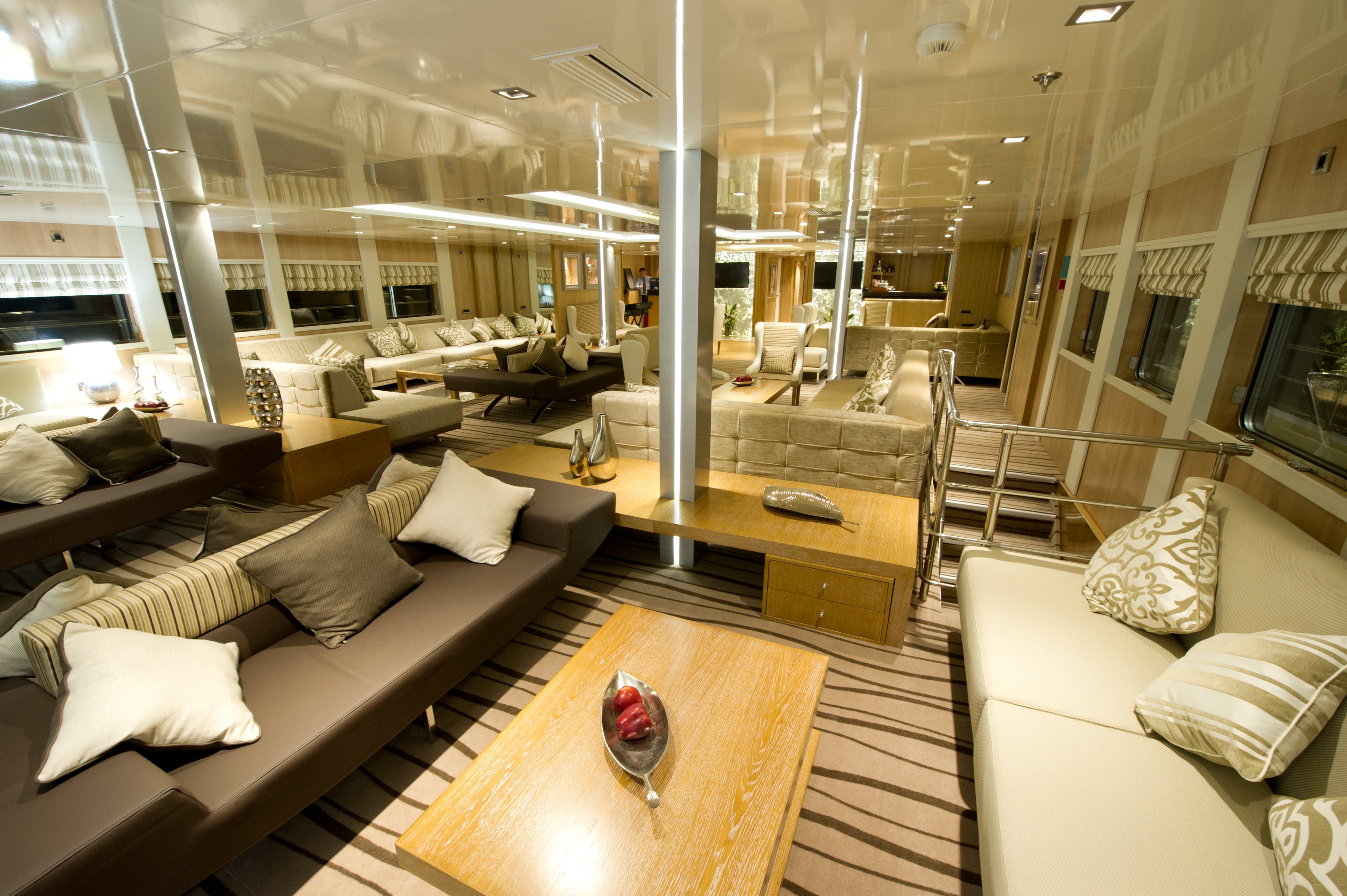 Inside Aboard Yacht VARIETY VOYAGER