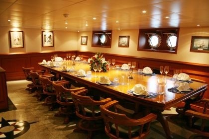 Furniture Set: Yacht SARSEN's Inside Eating/dining Photograph