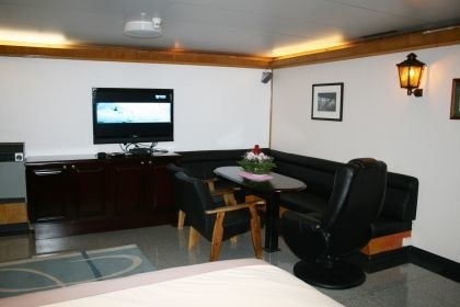 Screening: Yacht SARSEN's Guest's Cabin Pictured