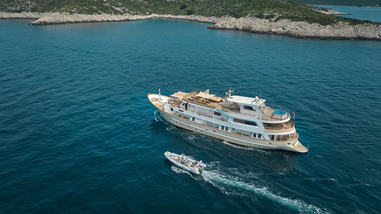  Luxury Yacht LA PERLA