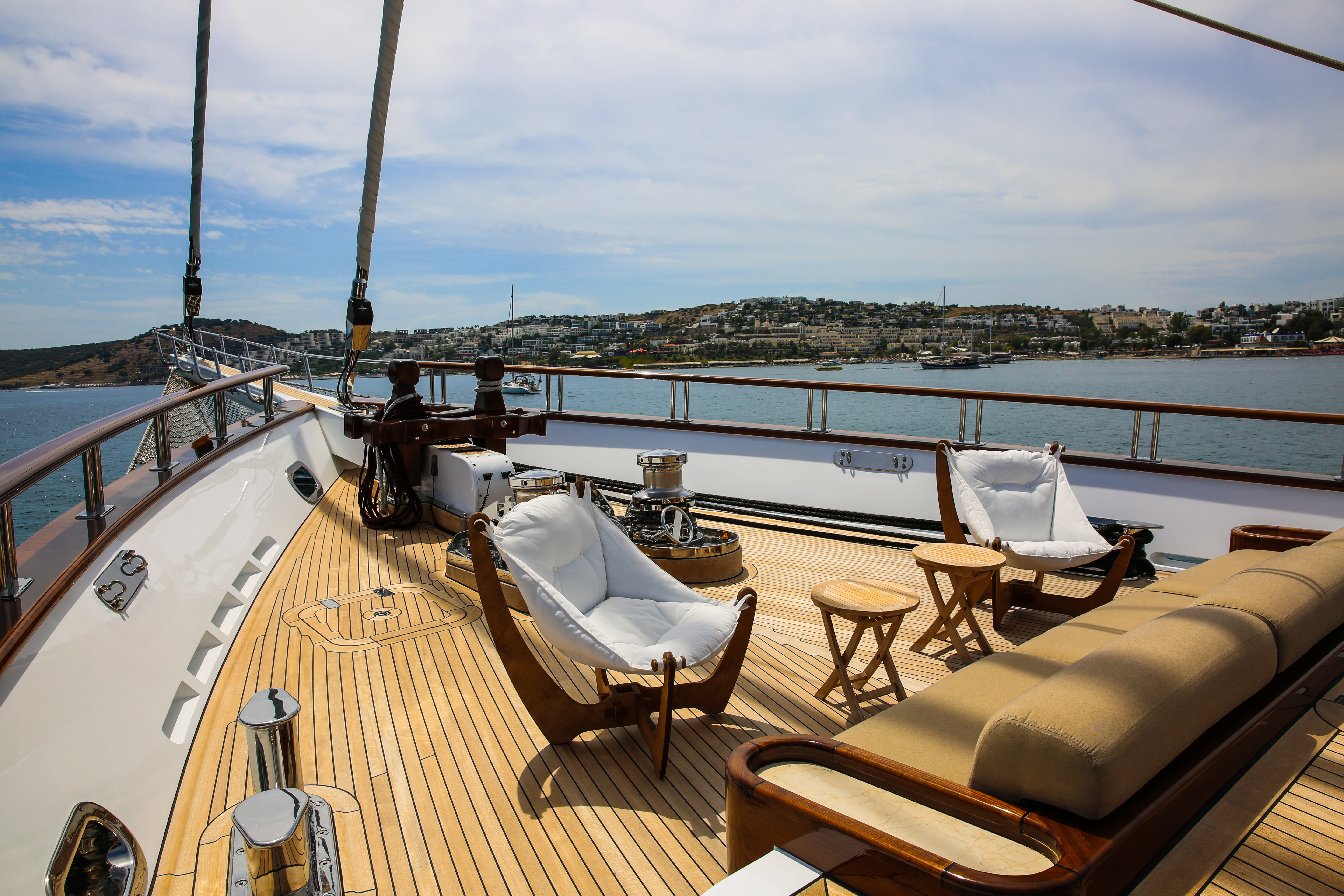 Foredeck Seating And Relaxation